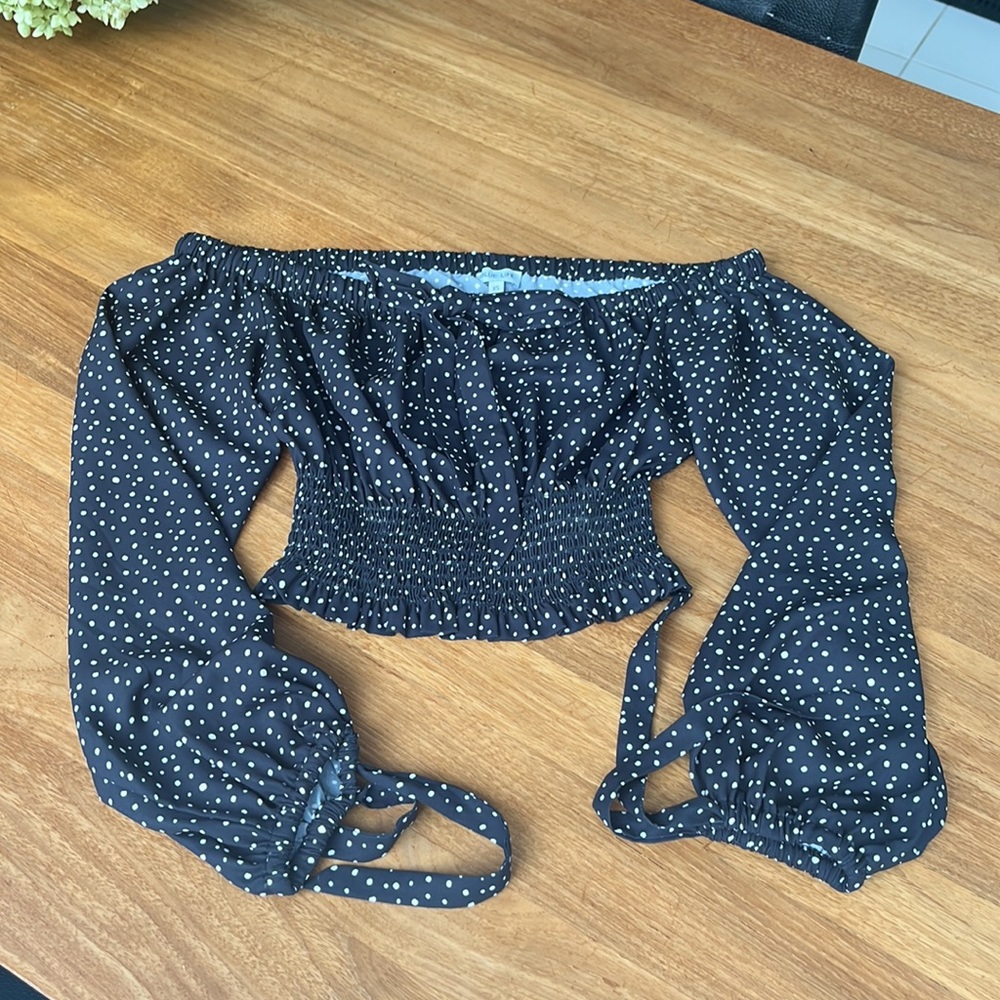 PERFECT OFF THE SHOULDER CROPPED TOP